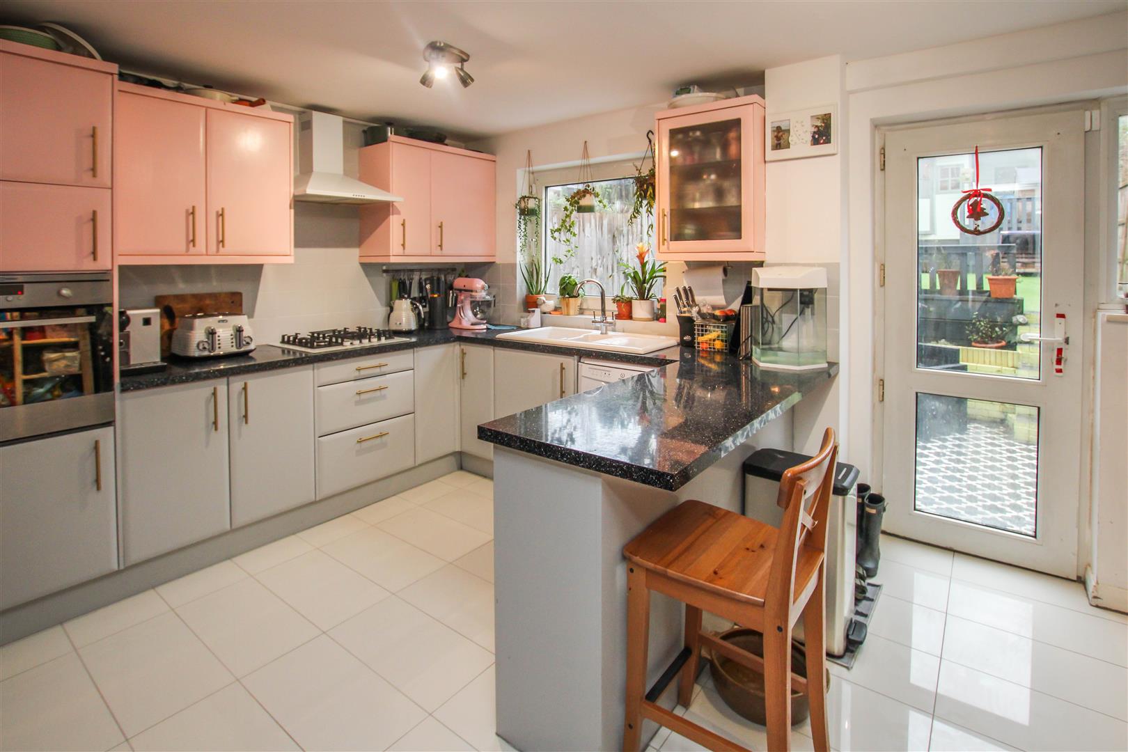 Geary Drive, Brentwood Keith Ashton